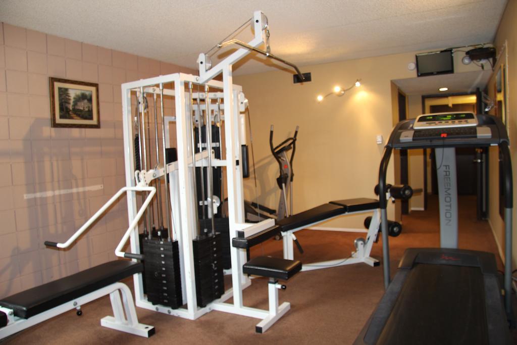 Dauphin Canway Inn & Suites מראה חיצוני תמונה